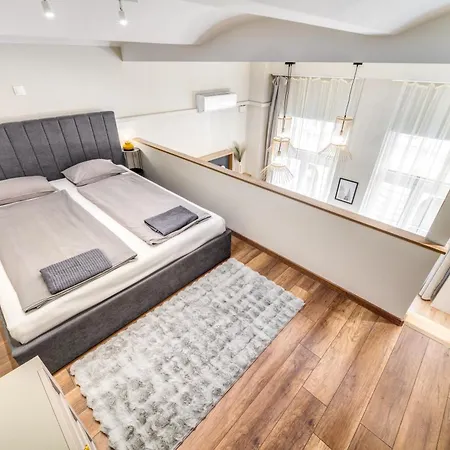 Rakoczi Stylish Entire Apartment Budapest