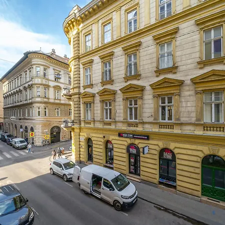 Rákóczi Stylish Entire Budapeste